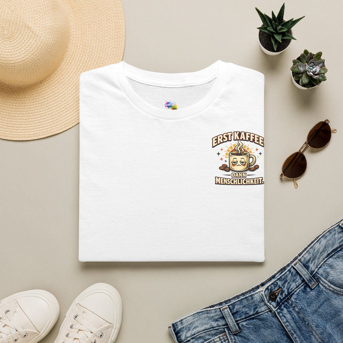 Geschenkideen für Kaffeefans – Erst Kaffee, dann Menschlichkeit T-Shirt