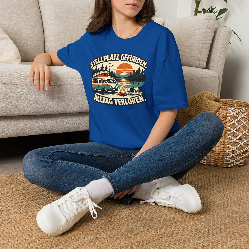 Stellplatz gefunden – Camping T-Shirt mit Wohnmobil-Motiv – Ansicht 25