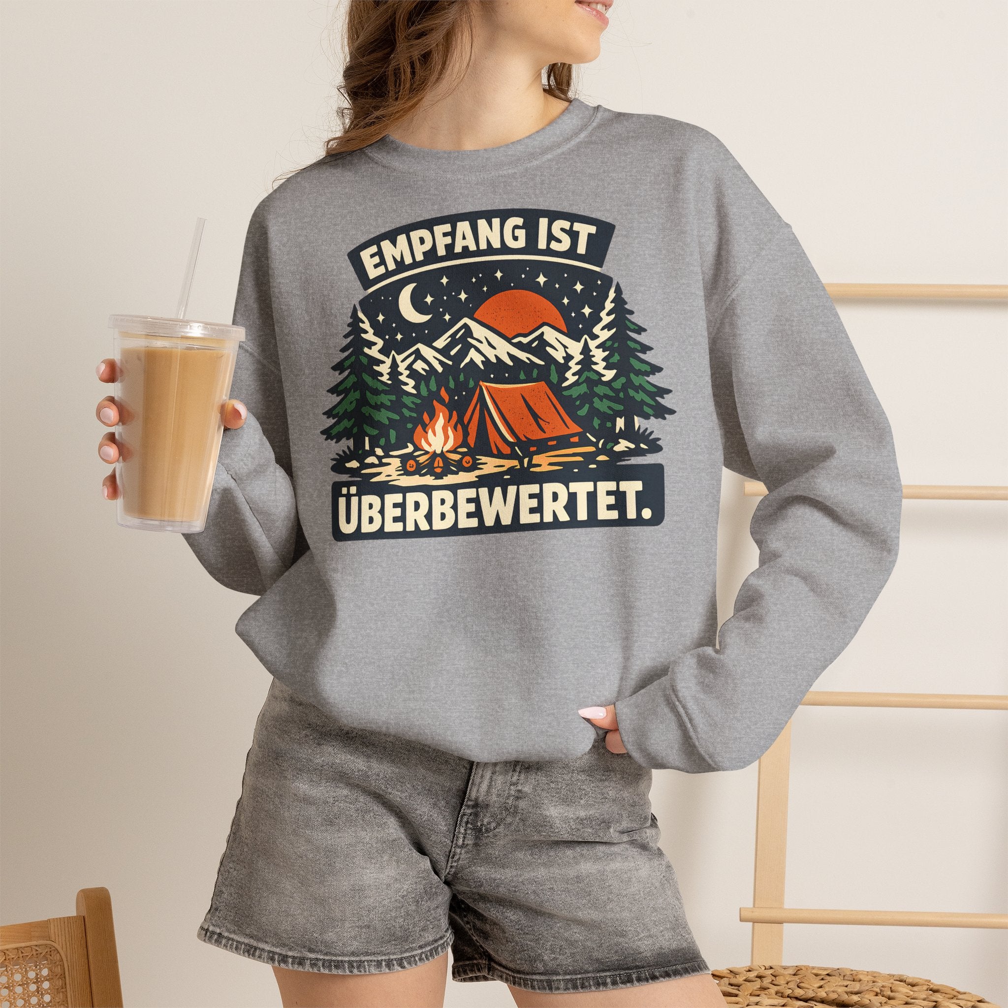 Empfang ist überbewertet – Camping Sweatshirt