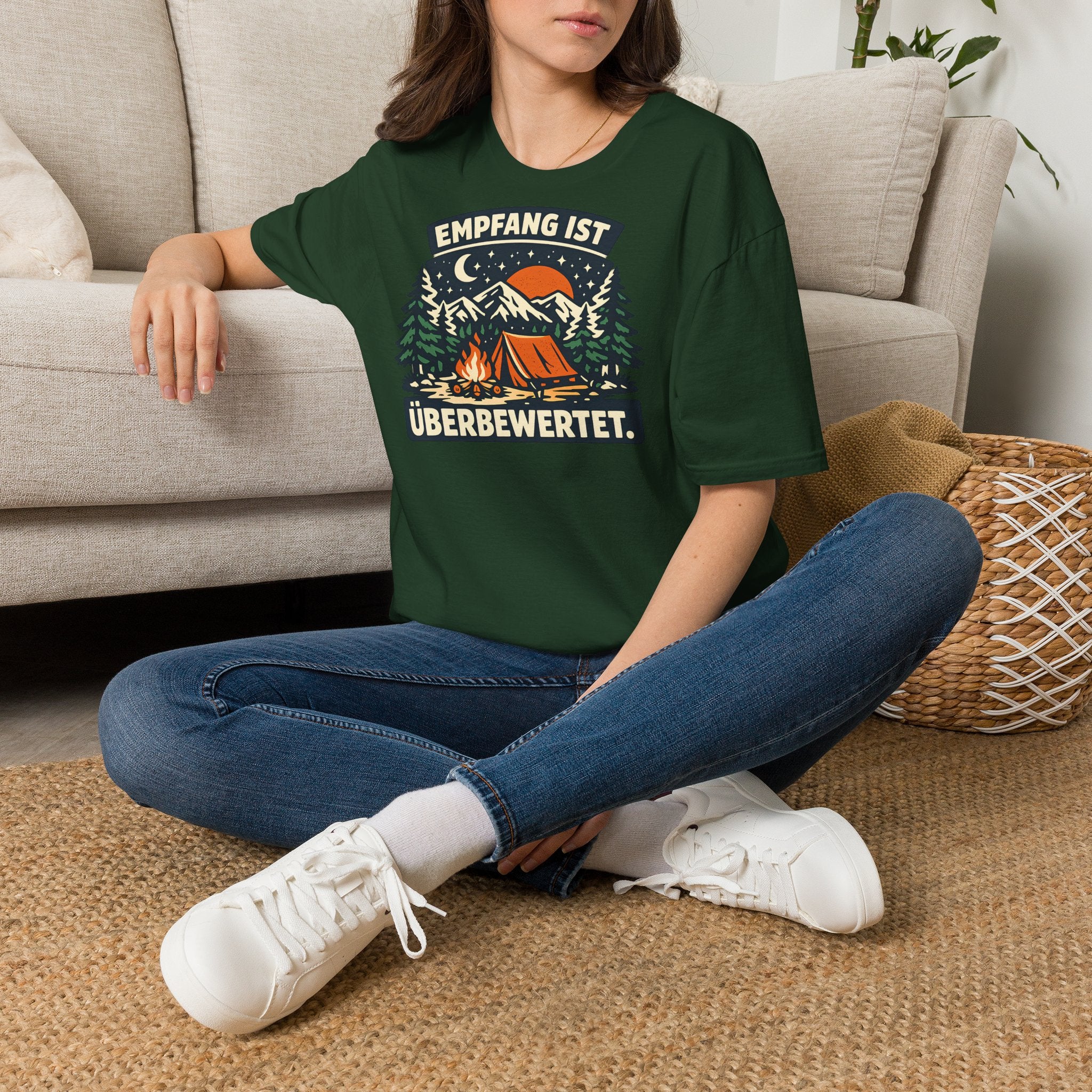 Empfang ist überbewertet – Camping T-Shirt