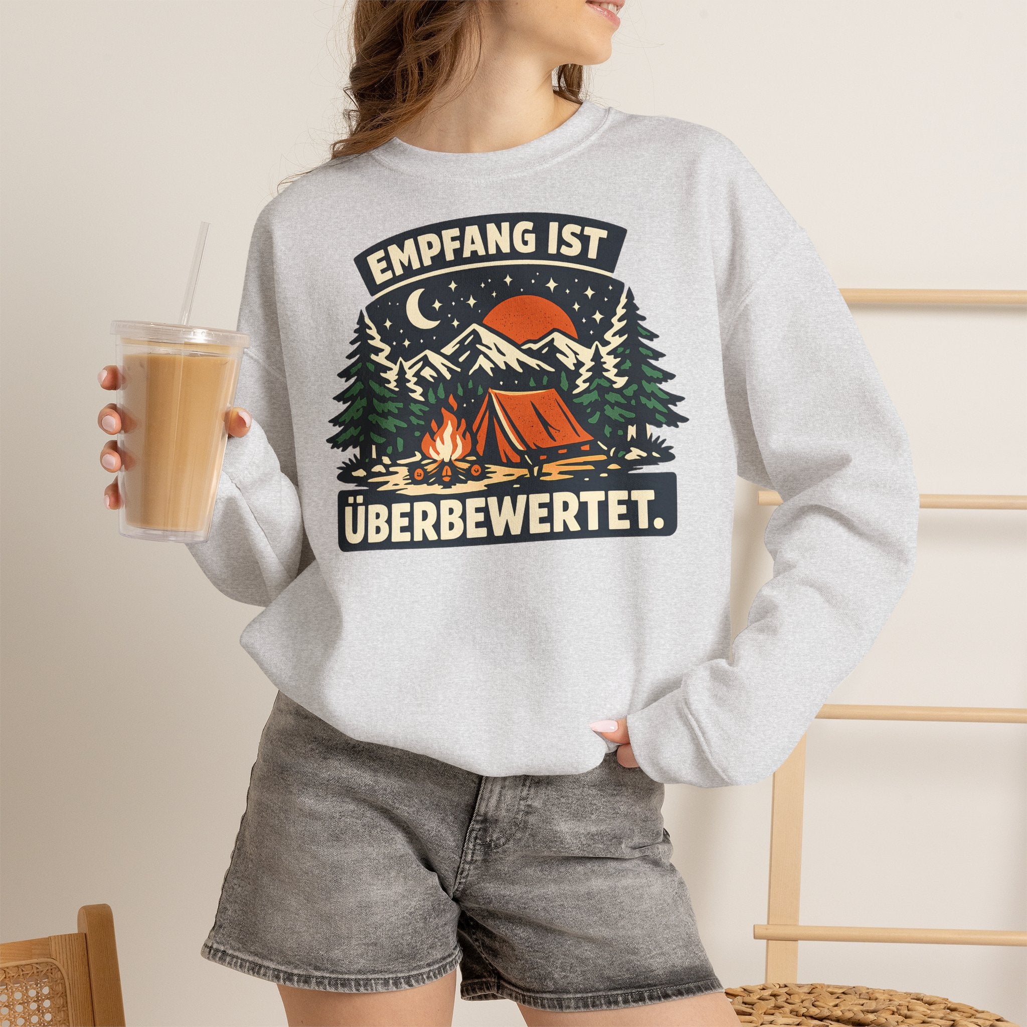 Empfang ist überbewertet – Camping Sweatshirt