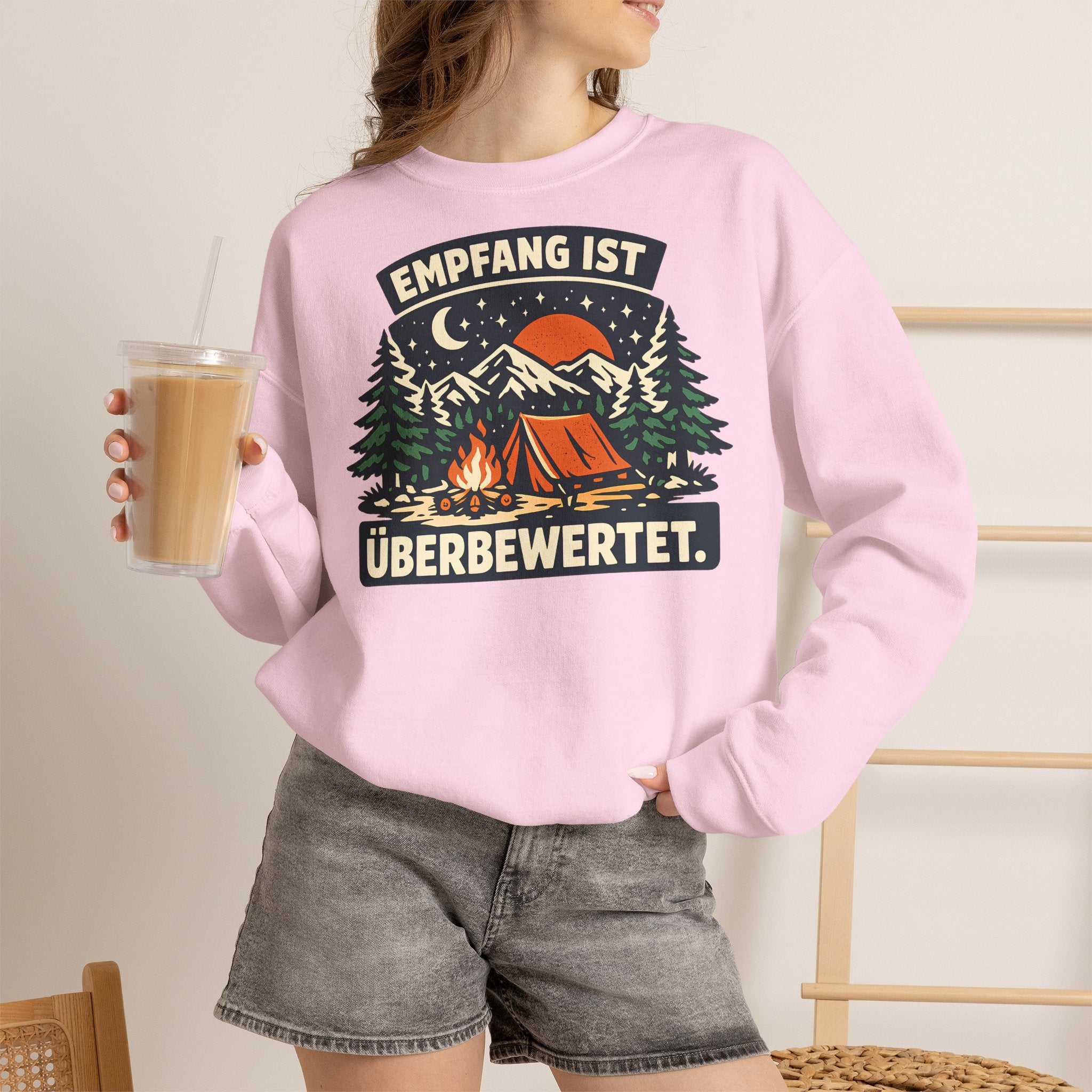 Empfang ist überbewertet – Camping Sweatshirt