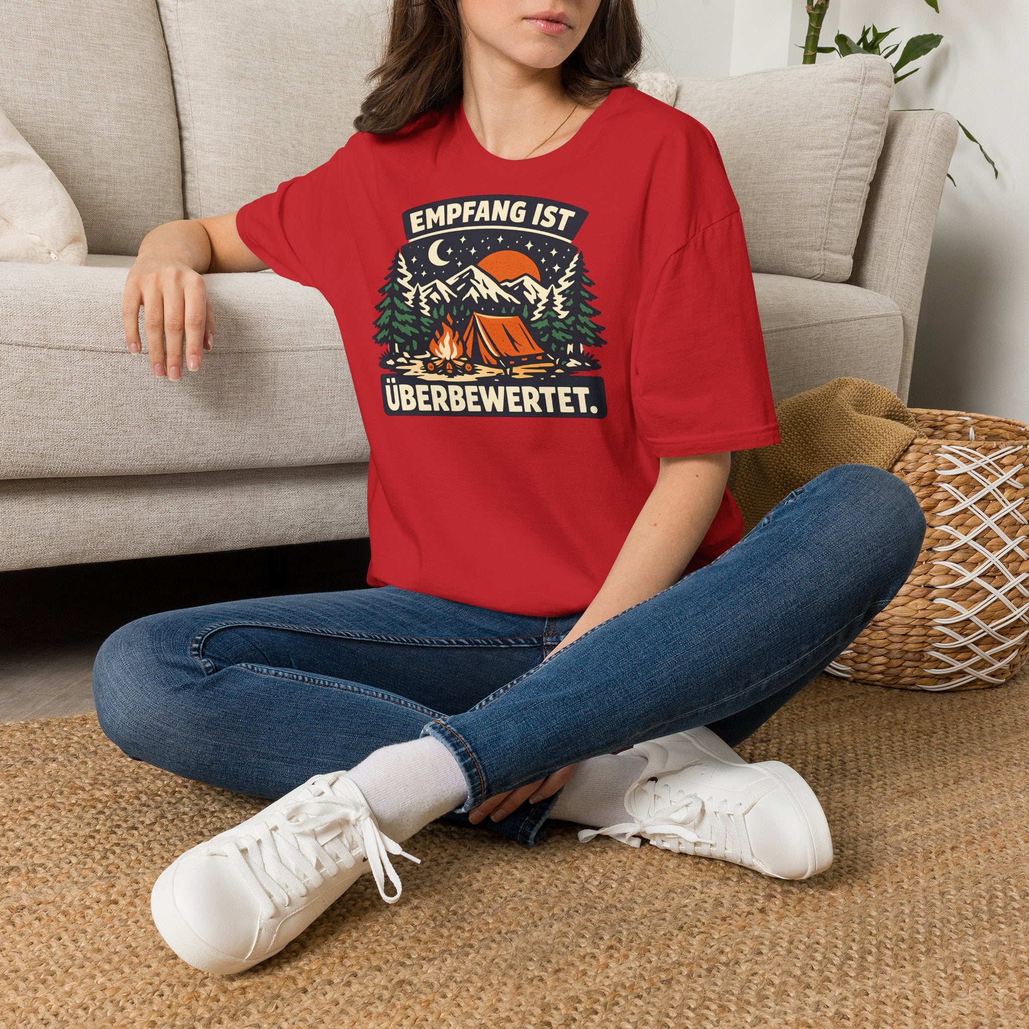 Empfang ist überbewertet – Camping T-Shirt