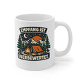 Weiße 11oz Camping-Tasse „Empfang ist überbewertet“ – Vorderansicht, Henkel rechts