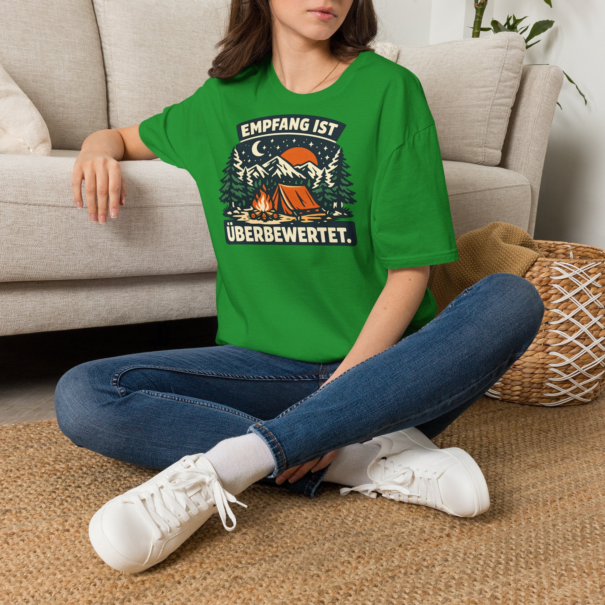 Empfang ist überbewertet – Camping T-Shirt